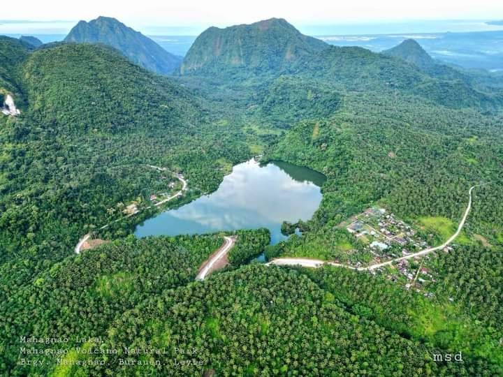 Lake Mahagnao