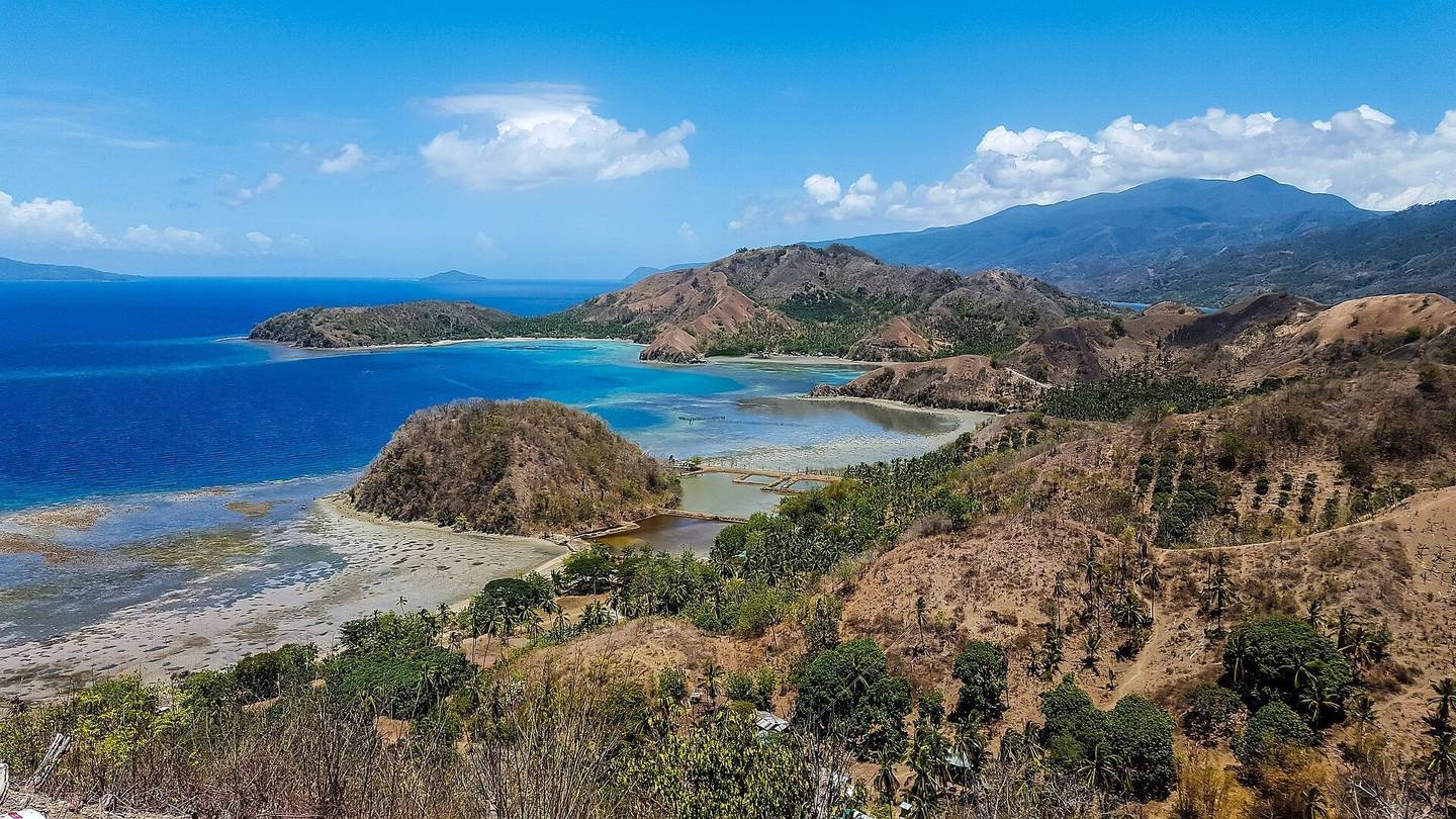 Pujada Bay Pink Beach