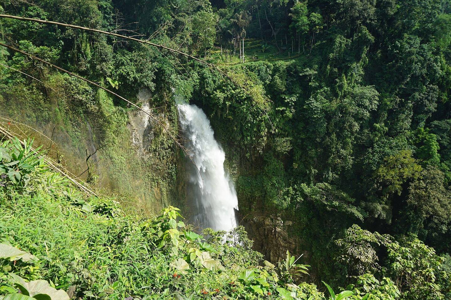 Seven Falls (Hikong Alu)